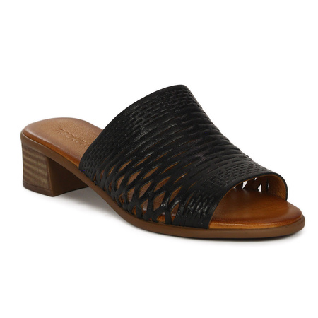 T. Sokolski Women's leather flip-flops Black