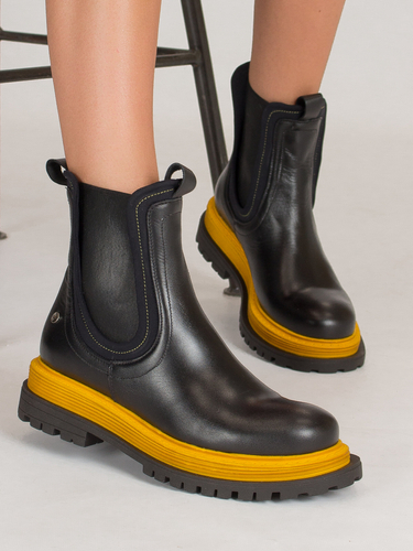 Maciejka Women's Black and Yellow Details Leather Boots