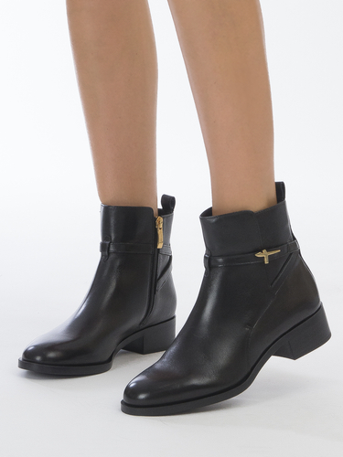 Tamaris women's Black Leather Boots