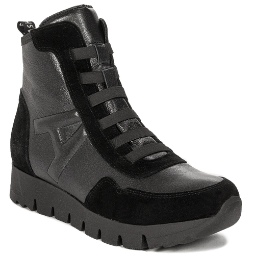 AGA Women's Black boots