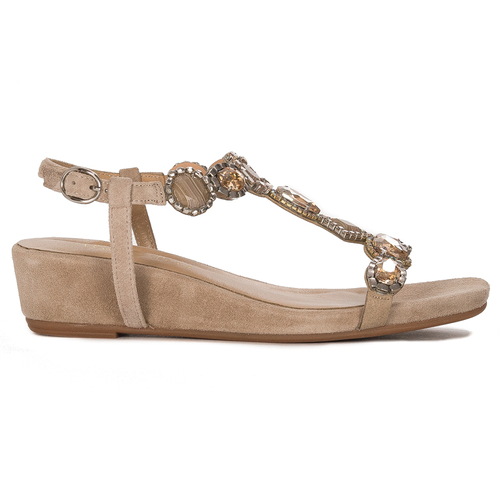 Alma En Pena Beige Sandals V23413VIS