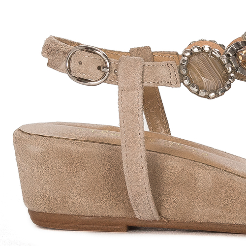 Alma En Pena Beige Sandals V23413VIS