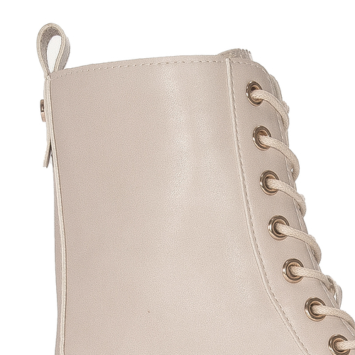 Boots Sergio insulated on the platform Beige