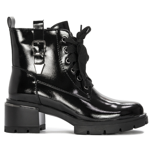 D&A Women's Ankle Boots Black Lacquered