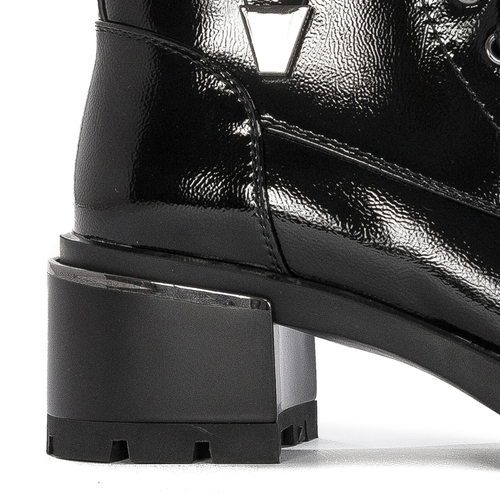 D&A Women's Ankle Boots Black Lacquered