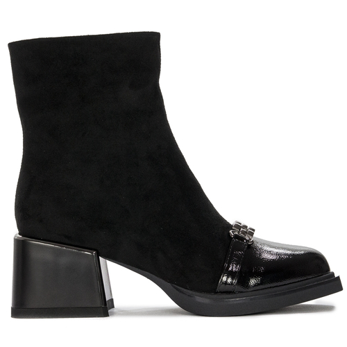 D&A Women's BLACK boots 