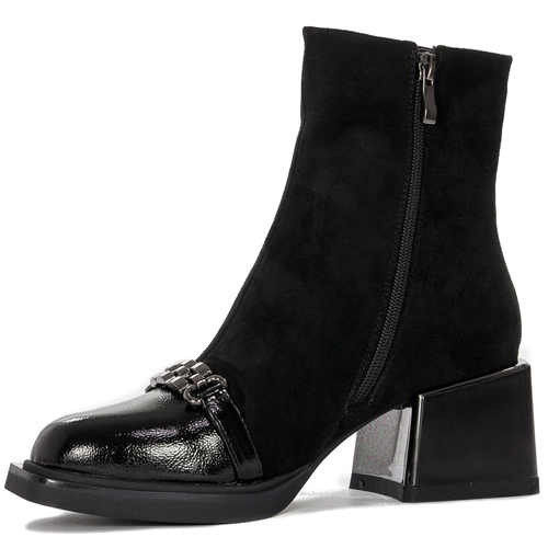 D&A Women's BLACK boots 