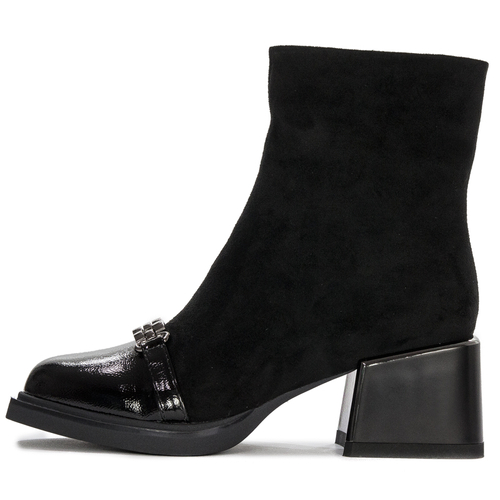 D&A Women's BLACK boots 