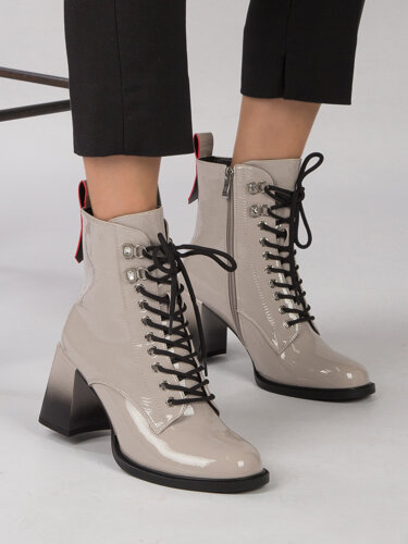 D&A Women's boots ankle boots lt.grey  lacquered