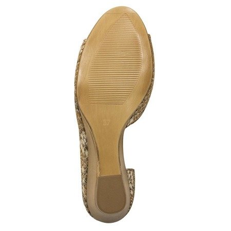Maciejka  01304-18-00-5 Beige Flat Shoes