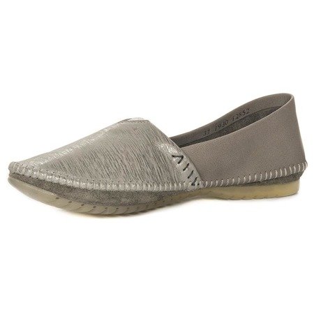 Maciejka 01930-03-00-0 Gray Shine Flat Shoes