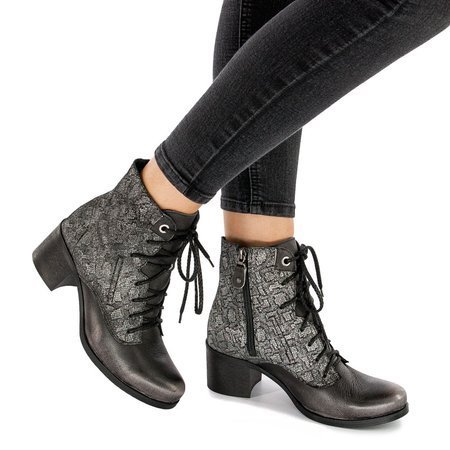 Maciejka 02113-35/00-3 Black Silver Boots
