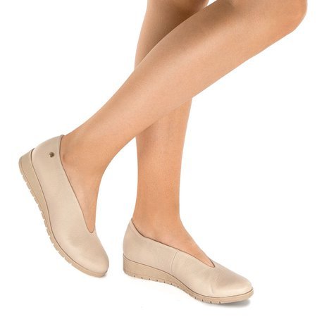 Maciejka 04068-04/00-1 Beige Flat Shoes
