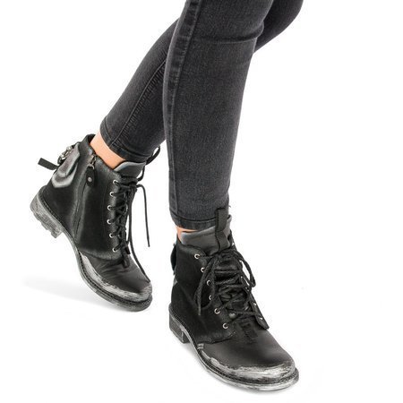 Maciejka 04690-01-00-3 Black Lace-up Boots