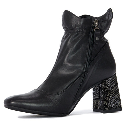 Maciejka 05287-01-00-6 Black Boots