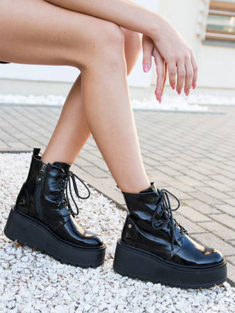 Maciejka 05294-20/00-6 Black Lace-UP Boots