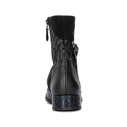 Maciejka 05582-01/00-7 Black Lace-Up Boots