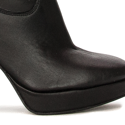 Maciejka 05692-01/00-3 Black Knee-High Boots