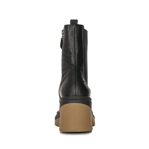 Maciejka 05746-10/00-7 Black+Dark Beige Boots