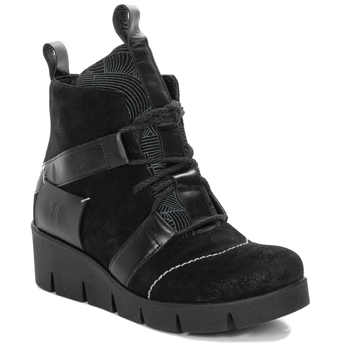 Maciejka Black women's Lace-Up Boots