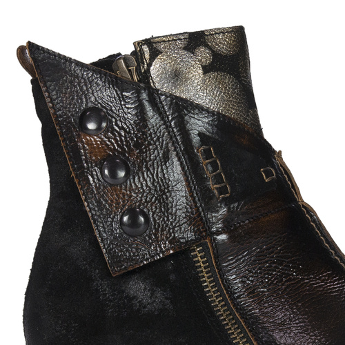 Maciejka Gold Black Lace-Up Boots