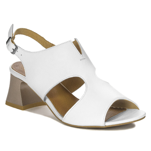 Maciejka White 06566-11/00-5 Sandals