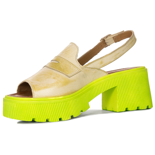 Maciejka Yellow Sandals 06039-07-00-1