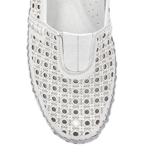 T.Sokolski Women's White Flat Shoes