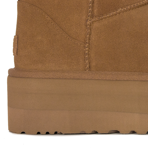 UGG Boots Classic Mini Platform insulated Chestnut brown