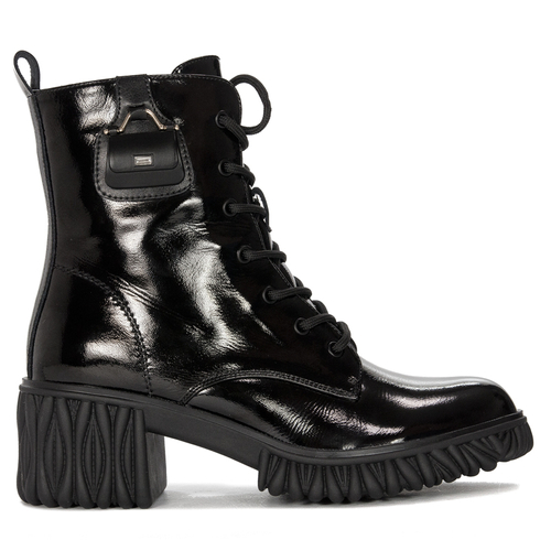 Women's leather lacquered Artiker boots on a Black platform