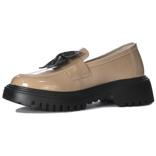 Women's leather shoes Artiker on the Beige platform