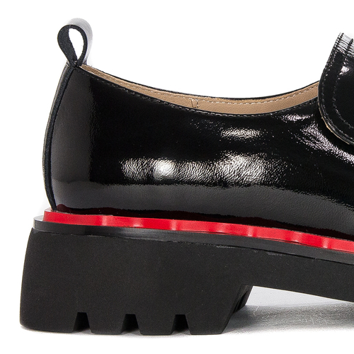 Women's leather shoes Artiker on the Black platform