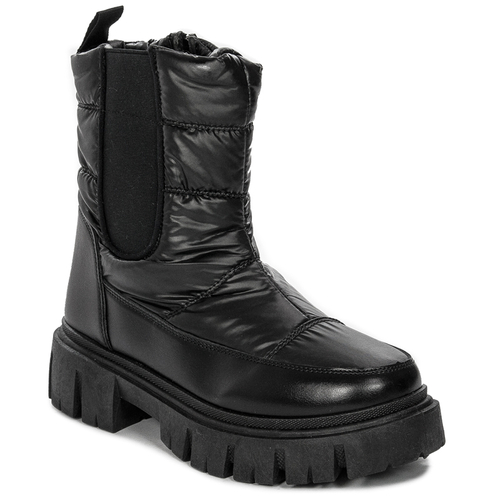 Women's snow boots on the platform Black insulated black