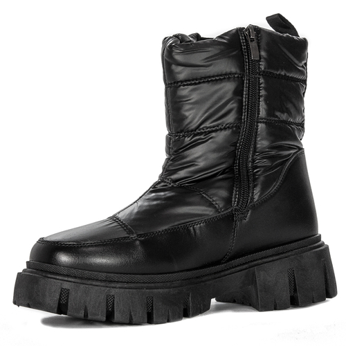 Women's snow boots on the platform Black insulated black