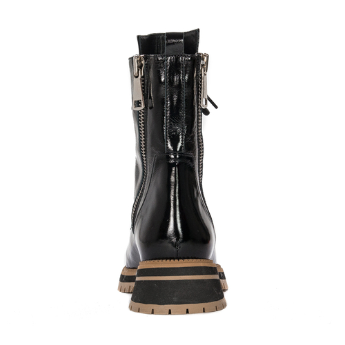 Artiker Women's black lacquered leather boots