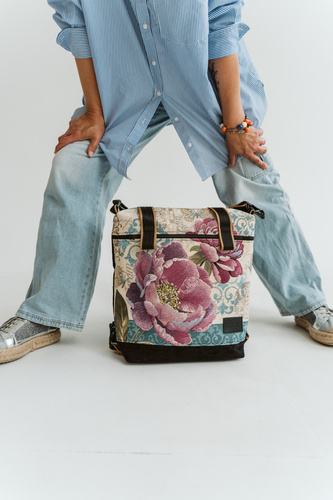 Fabryka Kroju Backpack Woman Peonies