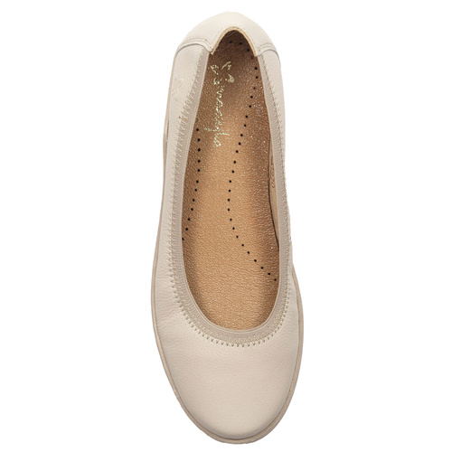 Maciejka Beige Ballerina