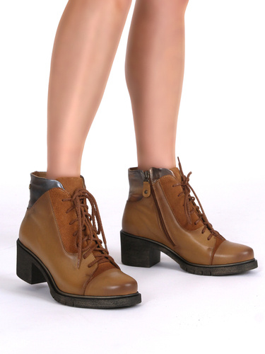 Maciejka Brown Women's Boots