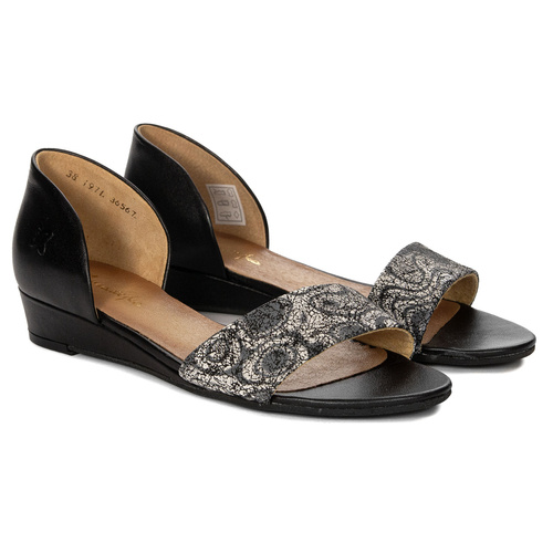 Maciejka Women Black Sandals