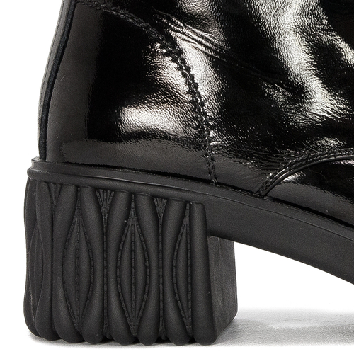 Women's leather lacquered Artiker boots on a Black platform