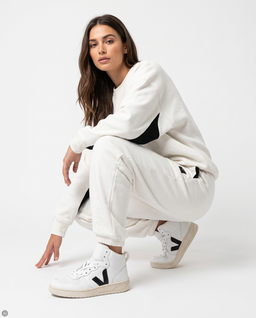 Veja Sneakersy damskie skórzane wysokie White Black białe