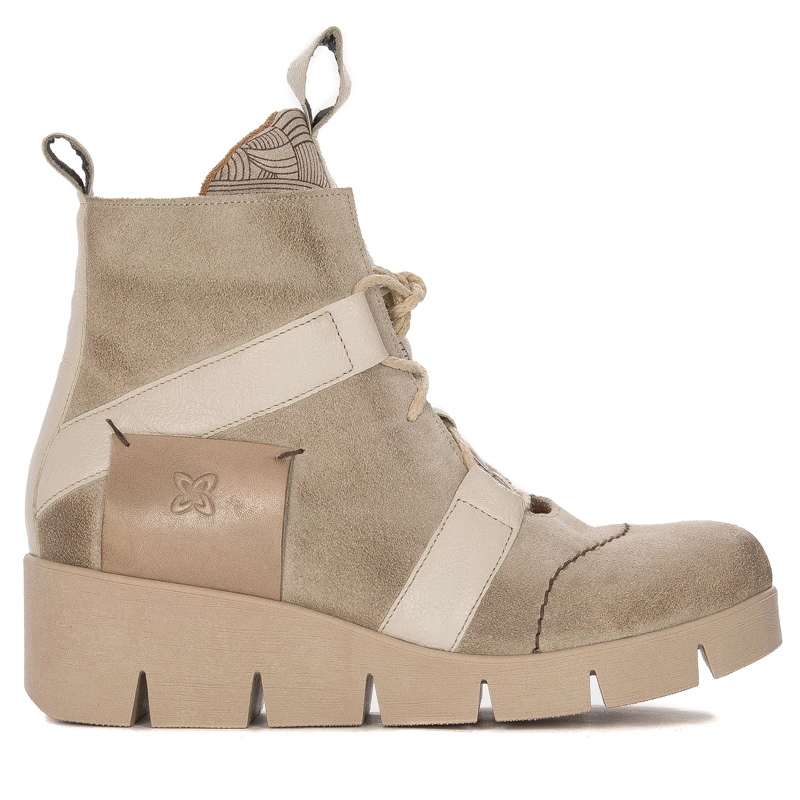 Maciejka Light Beige women's Lace-Up Boots
