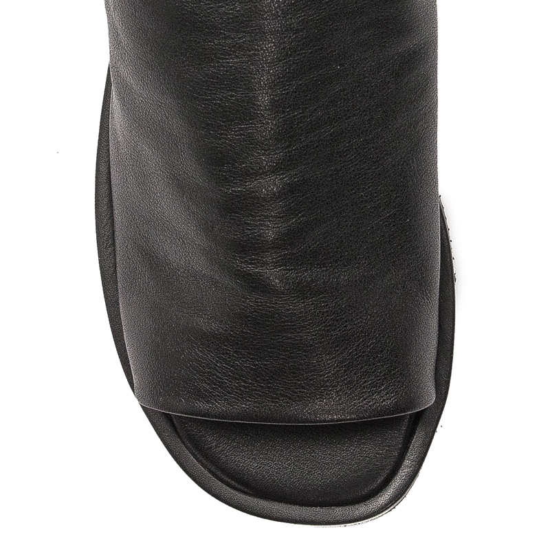 Venezia Esti Black Sandals