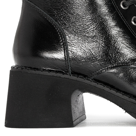 Boccato Women's leather ankle boots on a black post