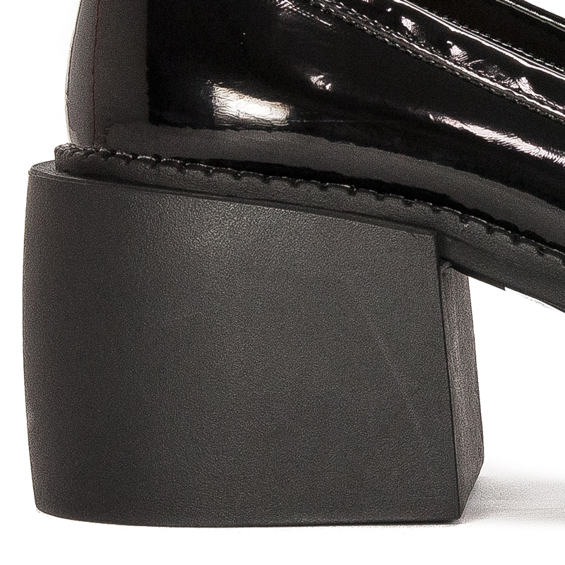 S.Barski Women's shoes on the platform black lacquer