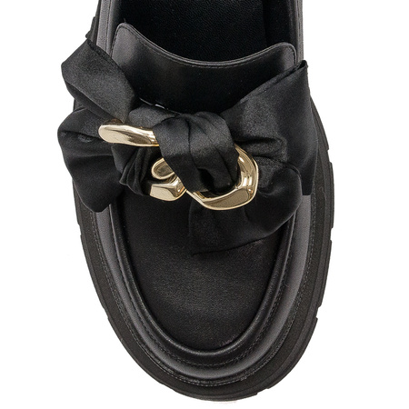 Women's leather shoes Artiker on the Black platform