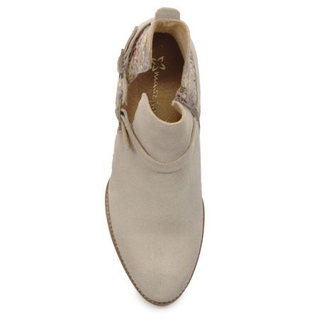 Maciejka Beige women's Boots