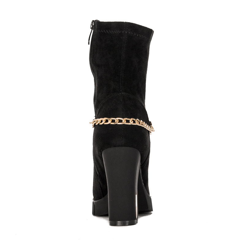 Women's Filippo boots on a black insulated post