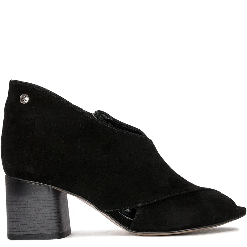 Maciejka Black Women's Velor Boots