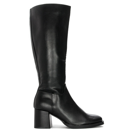 Boots Sergio Leone warmed on the post Black